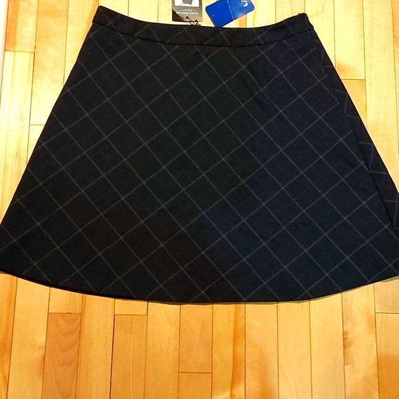 Mario Serrani - Navy plaid skirt- large - Picture 1 of 5